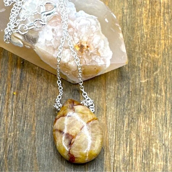 Alquimia Silver and Brown Stone Necklace - Picture 3 of 3